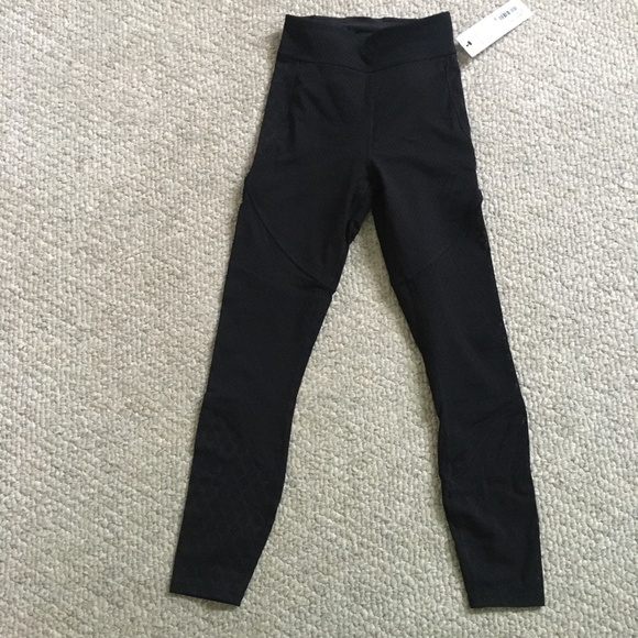 Lululemon Geo Tight NWT - Picture 14 of 14